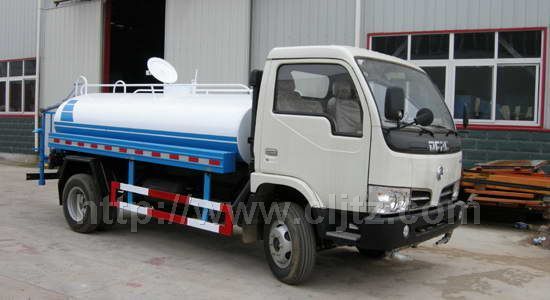 東風(fēng)大金霸綠化噴灑車(chē)